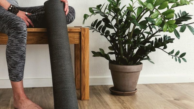 Yoga du rire : les bienfaits de cette discipline originale